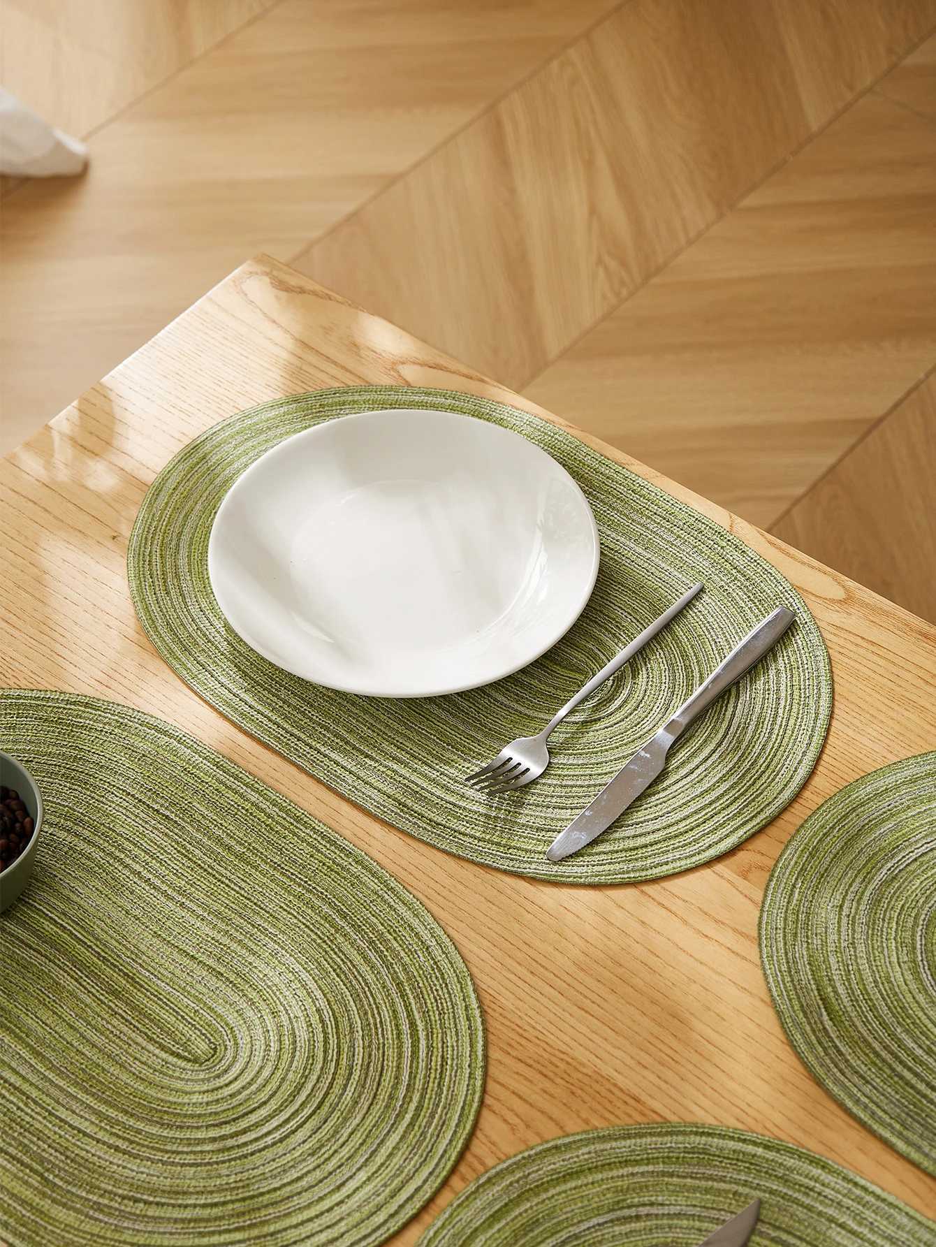 Placemats Set of 4Heat resistant padPlace Mat Washable Table Mats for Kitchen Dining Table Mixed Color Non-Slip Place mats C251122