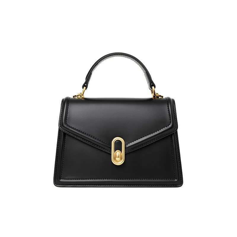 Fashionable Versatile Lightweight Leather Bag Ideal for Everyday Use