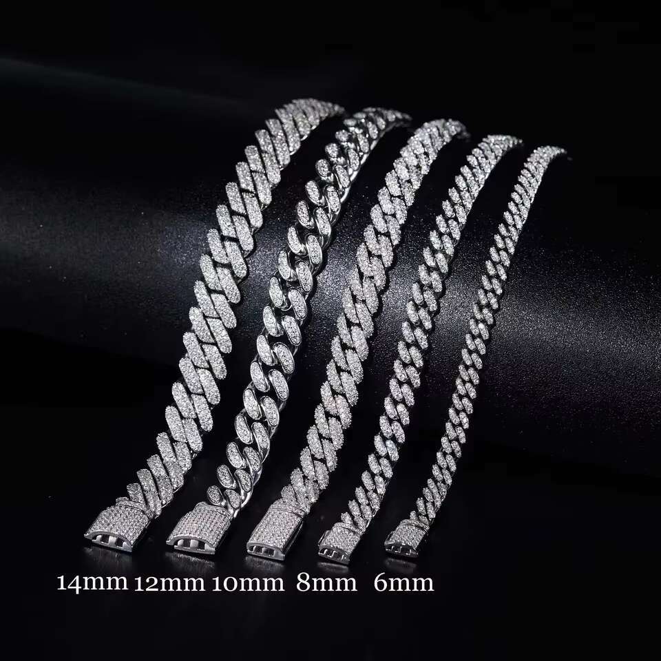 Custom Prong Mossanite Miami in Sier Pass Dia Test VVS Moissanite Cuban Link Chain