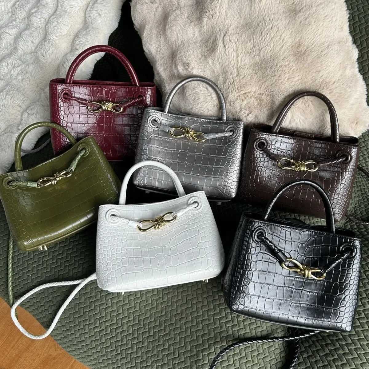 Large Capacity Commuter Womens Shoulder Bag Fashionable Versatile Stone Pattern Luxury Lightweight Square Shape Leather Bag K251121