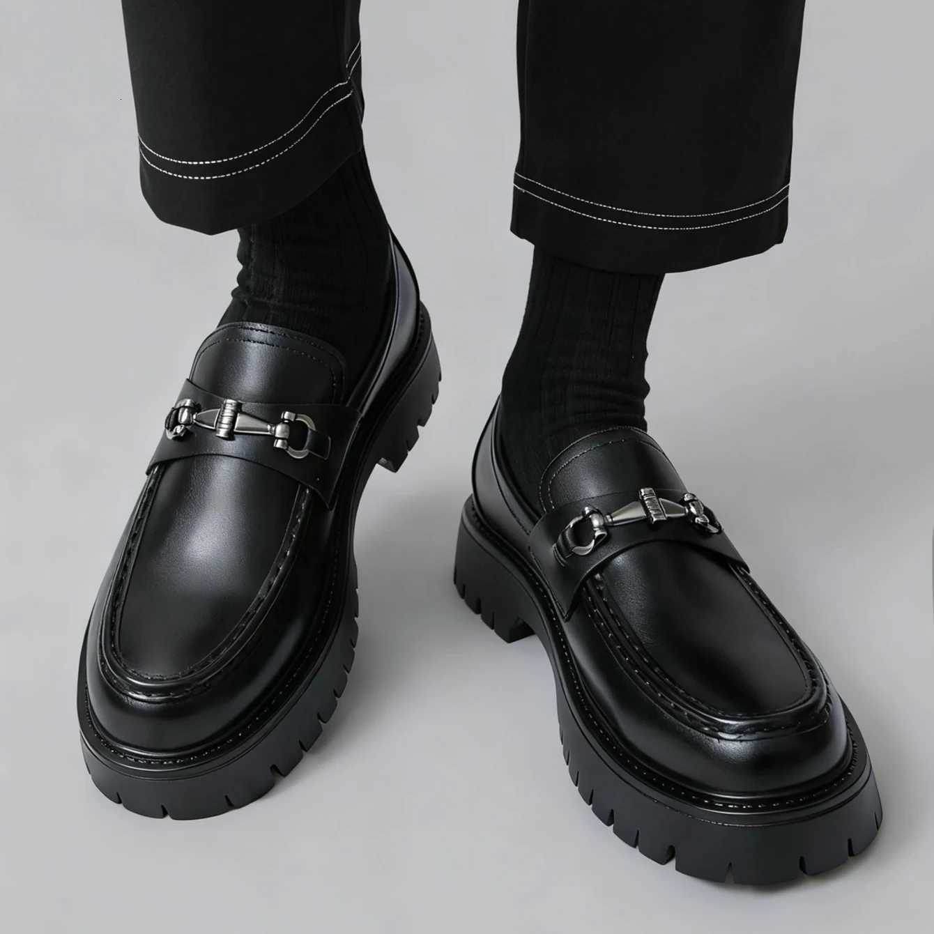 Fashion Classic Thick Sole Mens Penny Loafers Slip-On Business Dress Shoes Gentleman Metal Buckle Formal Black Business Shoes X251122