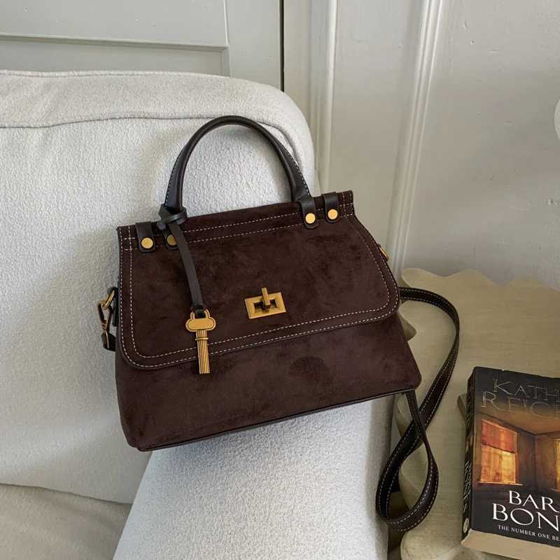 Flap Frosted Briefcase For Wen Large Capacity Metal Lock Design Shoder Bag Vintage Casual Tote Luxury Handbag For Travel Y251121