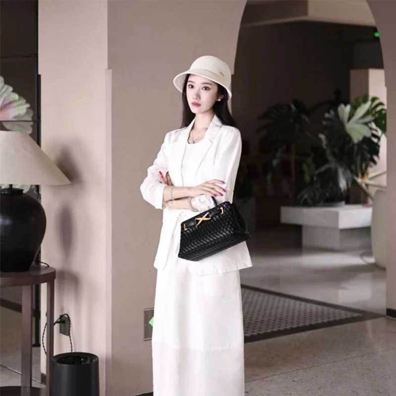 New summer hand-held woven bag for women fashionable and versatile single-shoulder crossbody bag single-shoulder underarm bag K251121