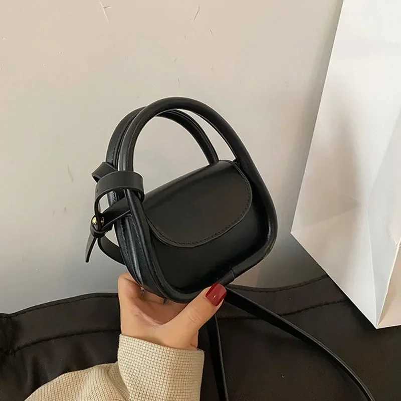 2024 Fashion Mini Shoulder Bag Fashion Designer Earplugs Lipstick Small Storage Bag Handbag Womens Small Cross Bag W250421