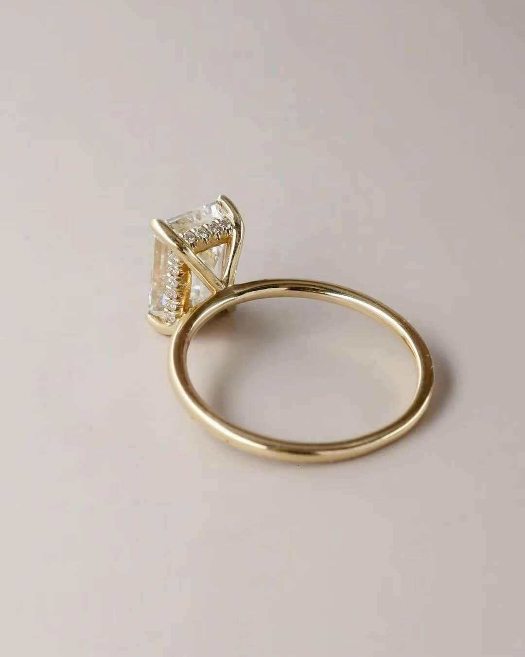 Fancy Jewelry Hot Selling 6X8MM Emerald Cut GRA Certificate Moissanite Classic Wedding Real Solid Gold Custom Rings