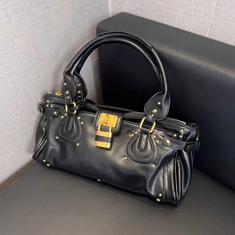 New autumn/Winter 2025 commuter handbags womens single bags handbags and gold-lock womens shoulder bags K251121