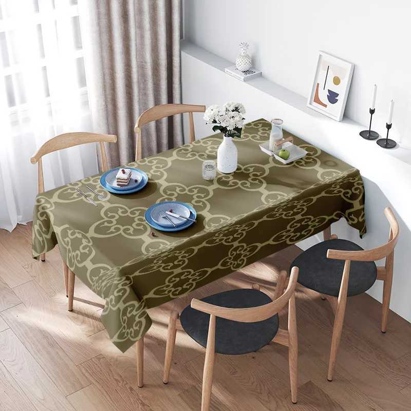 Green and Gold Printed Tablecloth with Elegant Floral Design for Home Dining Room Decoration Set includes table cloth 4 place C251122