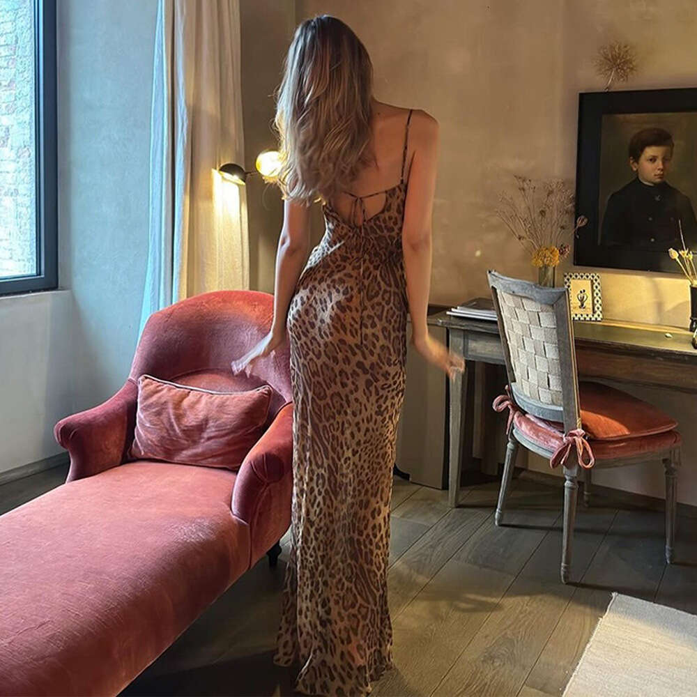 Hot selling European American spring and summer women's long dress with suspender, backless, slim fit leopard print evening dress, 2025 new casua