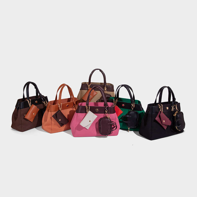 Designer Women's Bags Designer Large Capacity Casual For Women, New Fashionable Crossbody Bag, Autumn And Winter Simple Hand-Held Work Commuting 
