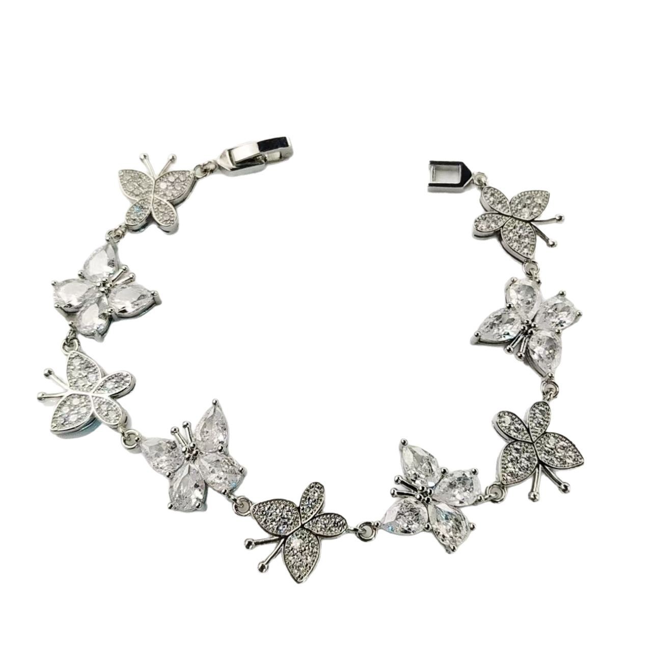 Designer Jewellery High Quality Silver Tone Butterfly Link Bracelet with Sparkling Crystals for Special Occasions Gift Textured Delicate Accessory