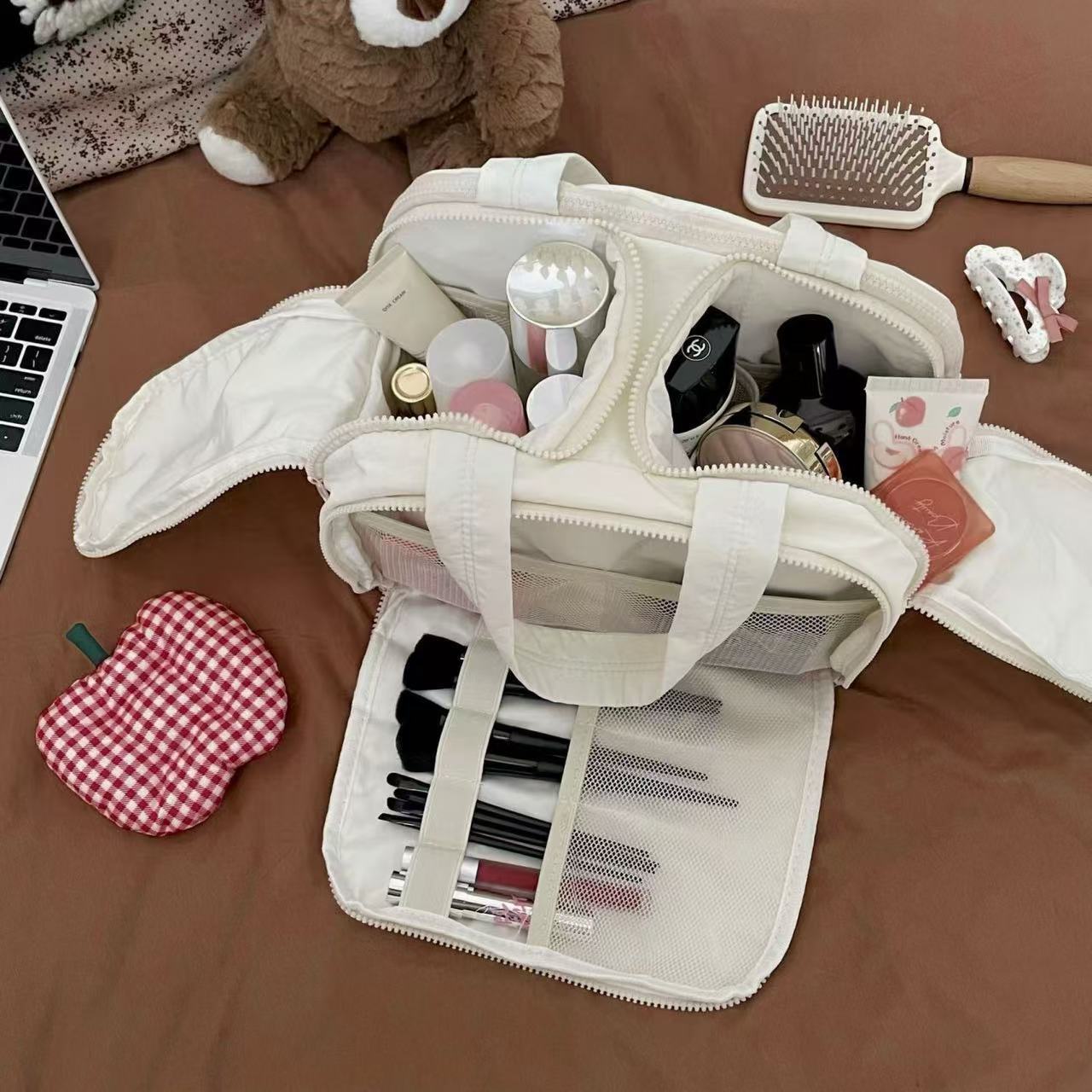 the tote bag Travel Makeup Bag for Women Large Spacious Capacity Portable Large Opening Waterproof Storage tote bag with Easy Access Design Toiletry O