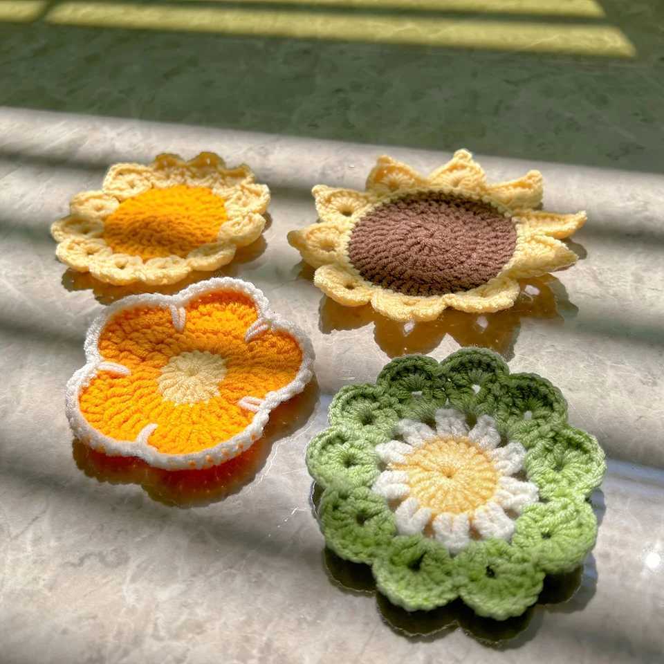 Handmade Sunflower Coasters Crochet Exquisite Heat Insulation Mats with Meal Mats For Cups of Different Sizes Home Decor C251122