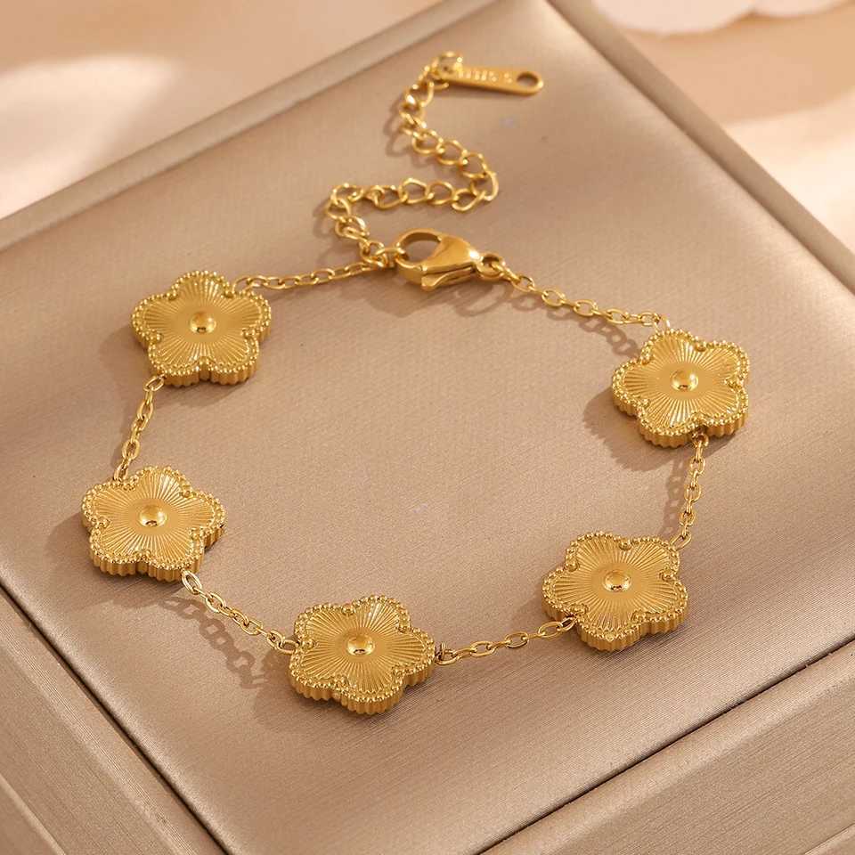 Yupsk Classic Elegant Golden Stainless Steel Bracelets Womens Trendy All-match Four-leaf Flower Bangle Jewelry Set H260504