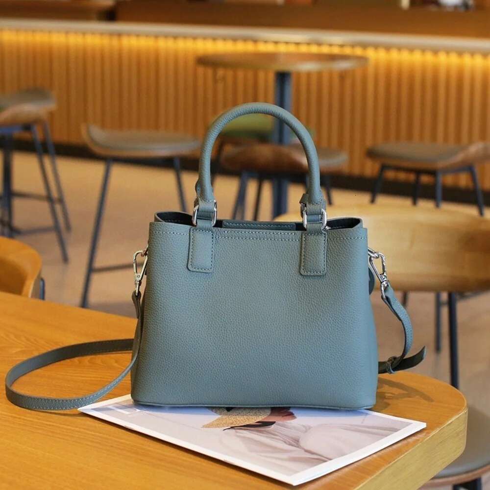 New Winter Blue Green Tote Large Capacity Genuine Leather Women Handbag Cowskin Female Shoulder Crossbody Bag Straps Bag