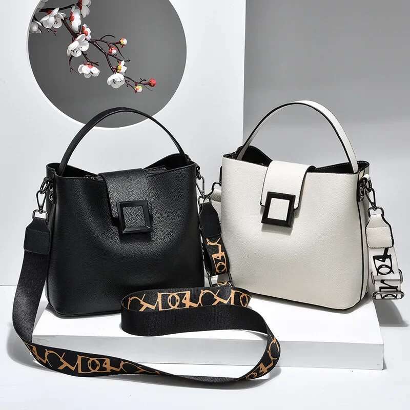 Live TV Women S New Spring And Summer Small Fresh Handbag Crossbody Bags Fashion Korean Single Shoulder Bag Bag