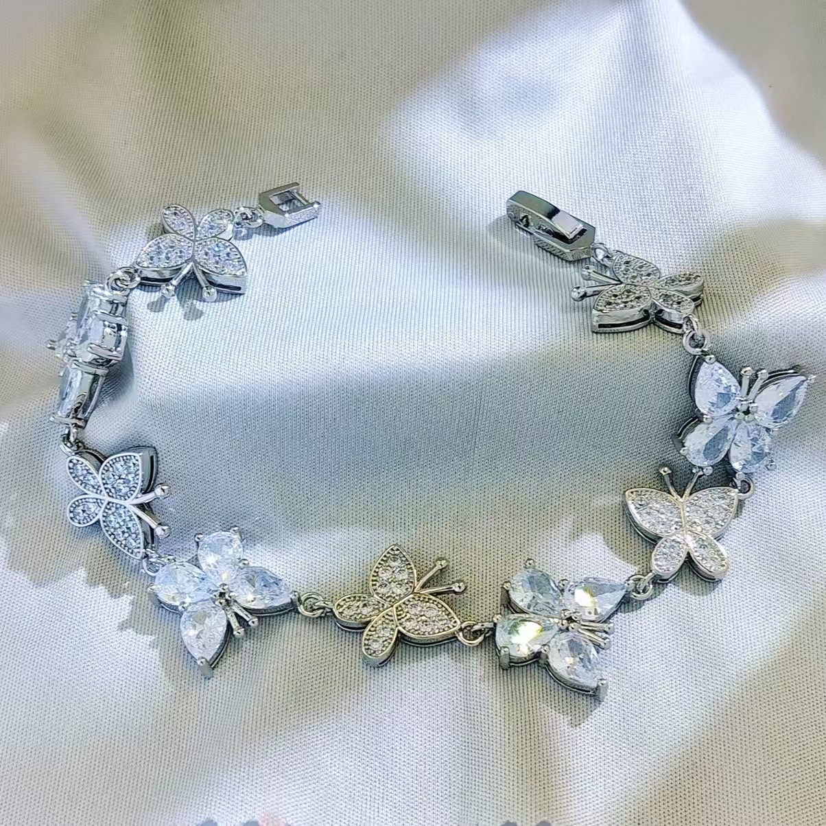 Designer Jewellery High Quality Silver Tone Butterfly Link Bracelet with Sparkling Crystals for Special Occasions Gift Textured Delicate Accessory