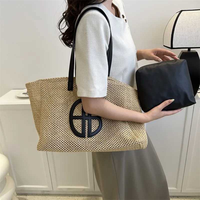 Composite bag straw bag hollow outer knitted tote bag large capacity handmade shoulder bag womens designer casual beach bag ethnic style W250421