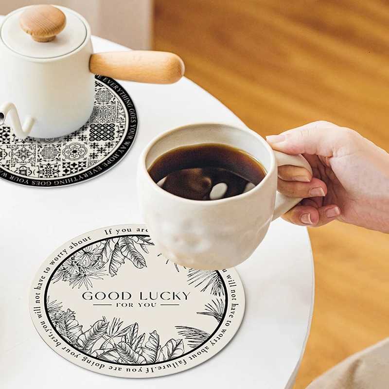 luxery Printed American Round Dining Table Mat In Black And White Color Waterproof Heat-Resistant Dining Mat Indoor Decoration Cup Mat C251122