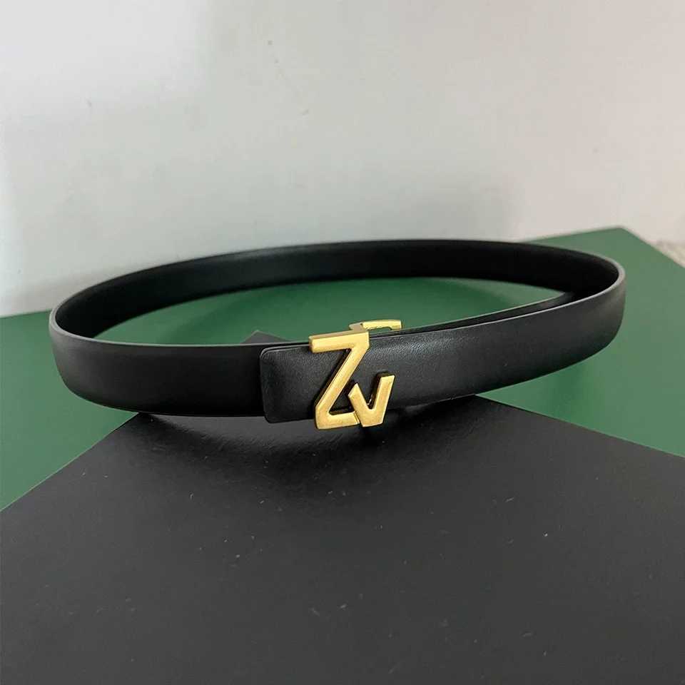 Luxury thin 25mm Reversible Leather Brand Belt Women Design Lady Girl Belt for women Waist Belt Chic Dress Party Belt for jeans J251122