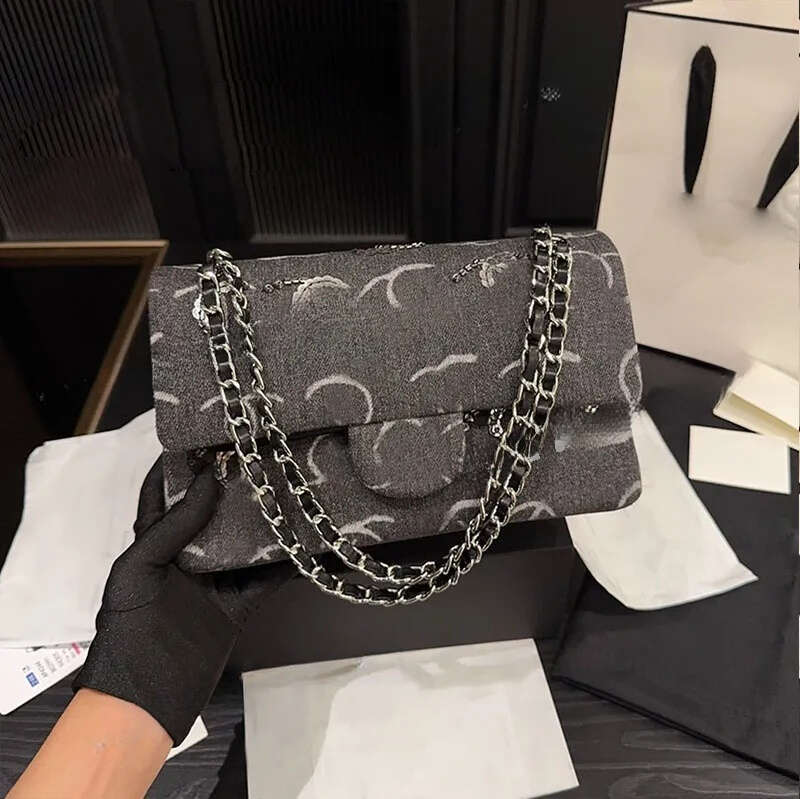 Ladies Denim Classic Flap Shoulder Bag Two-Tone Letters Pattern Sequins Decoration Silver Metal Hardware Chain Designer Crossbody Handbag Vintage Wallet 20/25cm