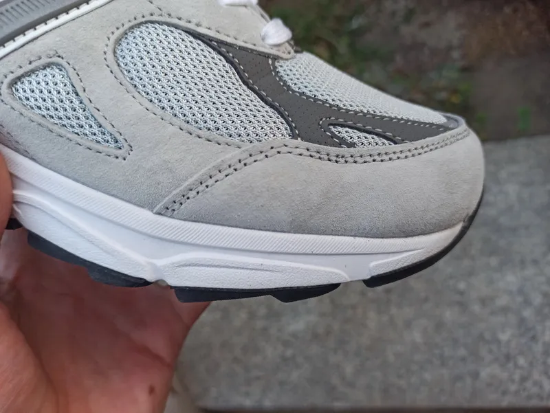 Designer Running Shoes Mens Womens 990v3 990 V3 Gray Grey Olive Sea Salt Moonbeam Teddy Santis Bodega Black Tan Dtlr Steel Blue Montreal Luxury Sports