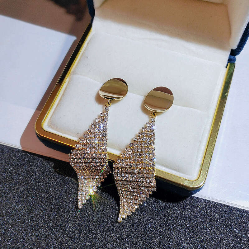 Long style full dia for a slim minimalist look, 2025 trendy Korean earrings with clips and no ear holes