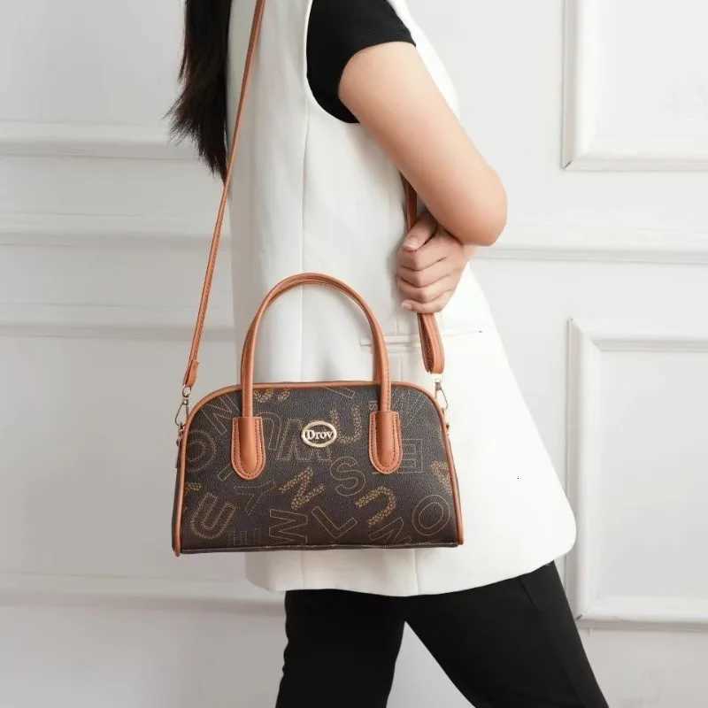 New Large Capacity Shoulder Handbag High Quality Bagsfor Women with Fashionable Design Leather Zipper Bags Tote Women PursesT251122