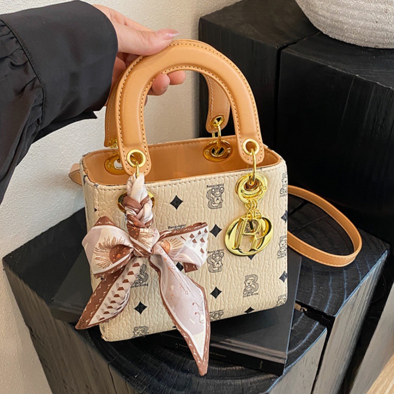 Small bag women classic handbag Dai Fei bag temperament print small one shoulder crossbody bag 2025s hot