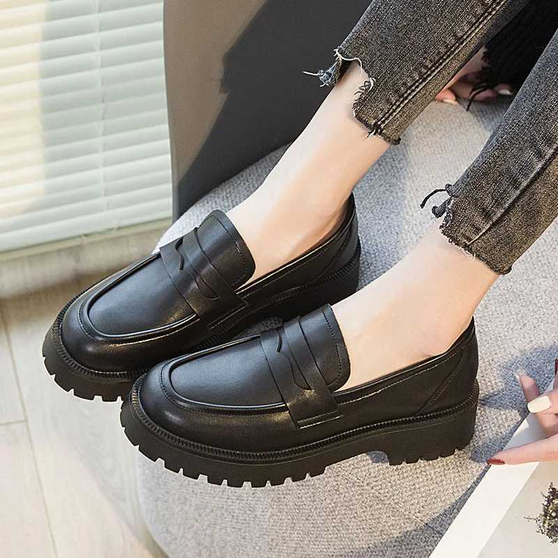 Size 34-48 Genuine Leather Women Shoes Sneakers New Thick Bottom Loafers School Women Shoes Horse Shoes Ladies X251122