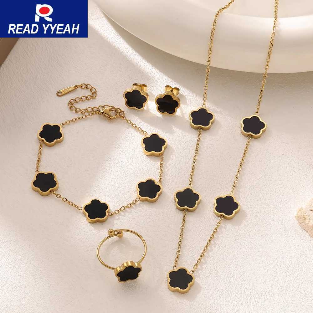 Lucky Five-leaf Bracelet Five-petal Flower Earrings Necklace Three-piece set for woman Stylish AccESSories Party Jewelry J251122