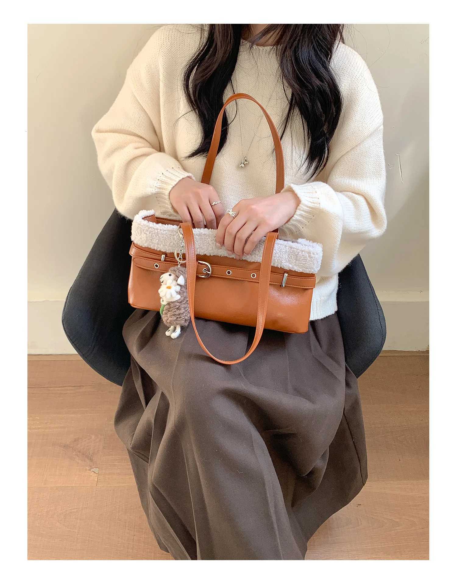 Plush bag splicing design armpit bag high-end feeling autumn and winter 2025 new belt style hand-held shoulder bag for women K251121