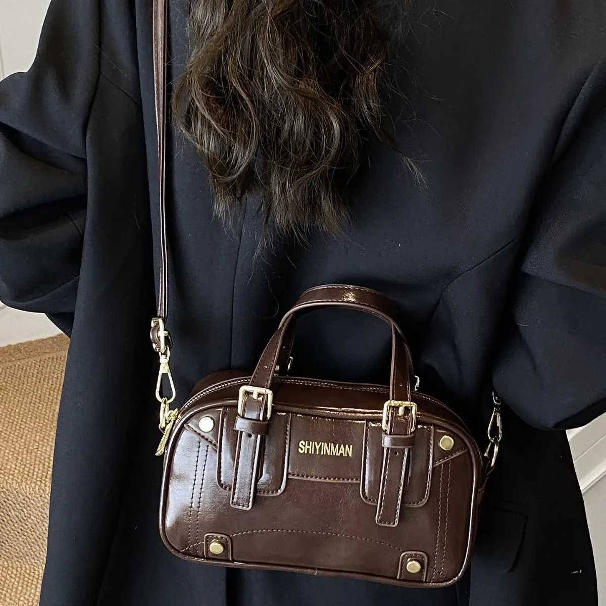 2025 New Autumn/Winter Retro Small Bag - Crossbody/Handheld Purse Trendy Pillow Shape Womens Fashion EssentialT251122