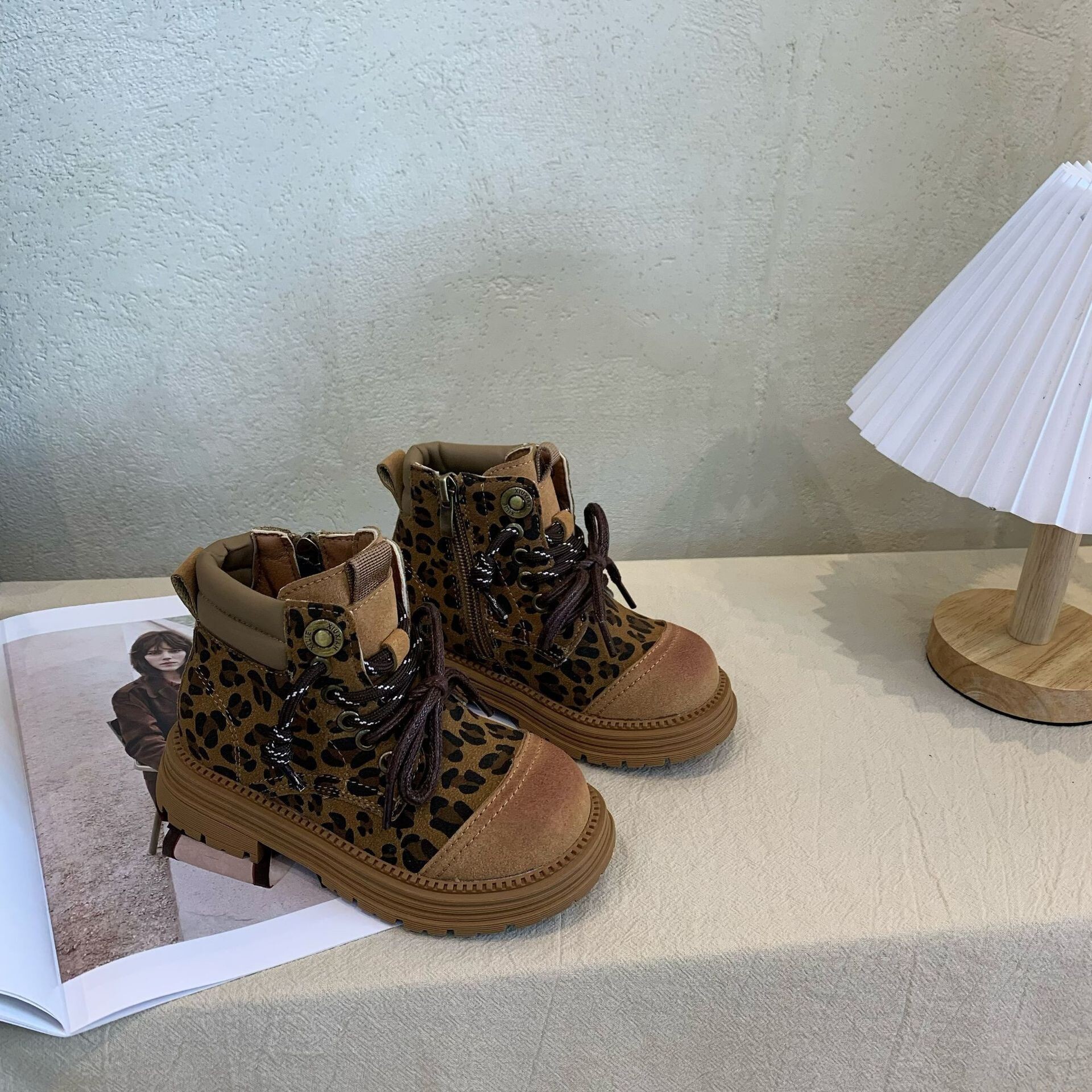 New designer shoes Children s Leather Boots Autumn New British Style Round Toe Low Cut Leopard Print Martin Boots Girls Fashion Versatile Trendy Short