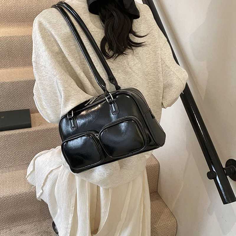 Brand Designer Oil PU Leather Womens Shoulder Bag Retro Crossbody Bag Pillow HandbagT251122