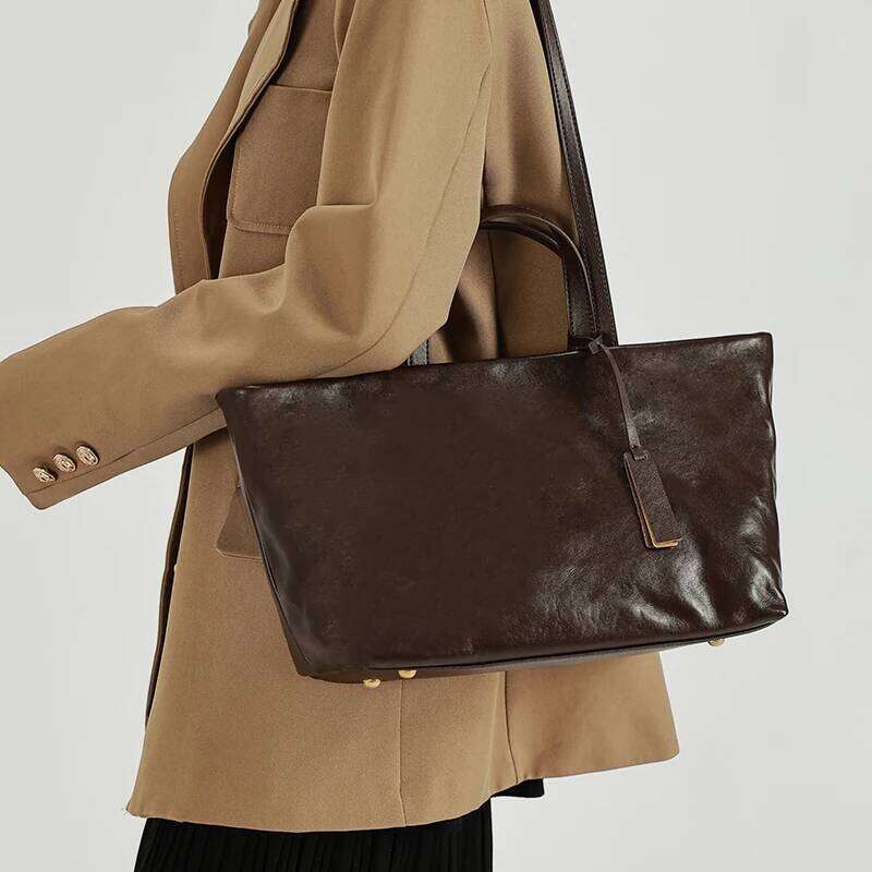 Women's Oil Wax Genuine Leather Lady Fashion Real Cowhide Bag Female Luxury Design High Capacity Commuting Handbag