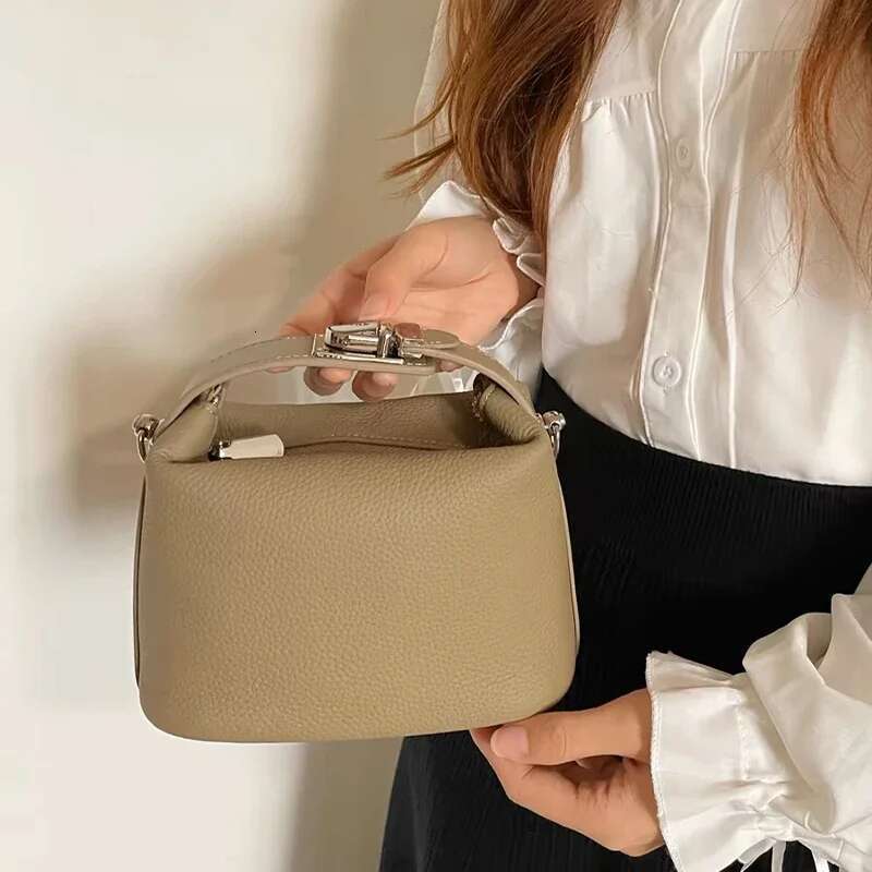 Real Leather Telephone Handbags For Women Mini Bag Sier Buckle Hobos Cross Body Bags Buckets Designer Purses New Arrivals Bag