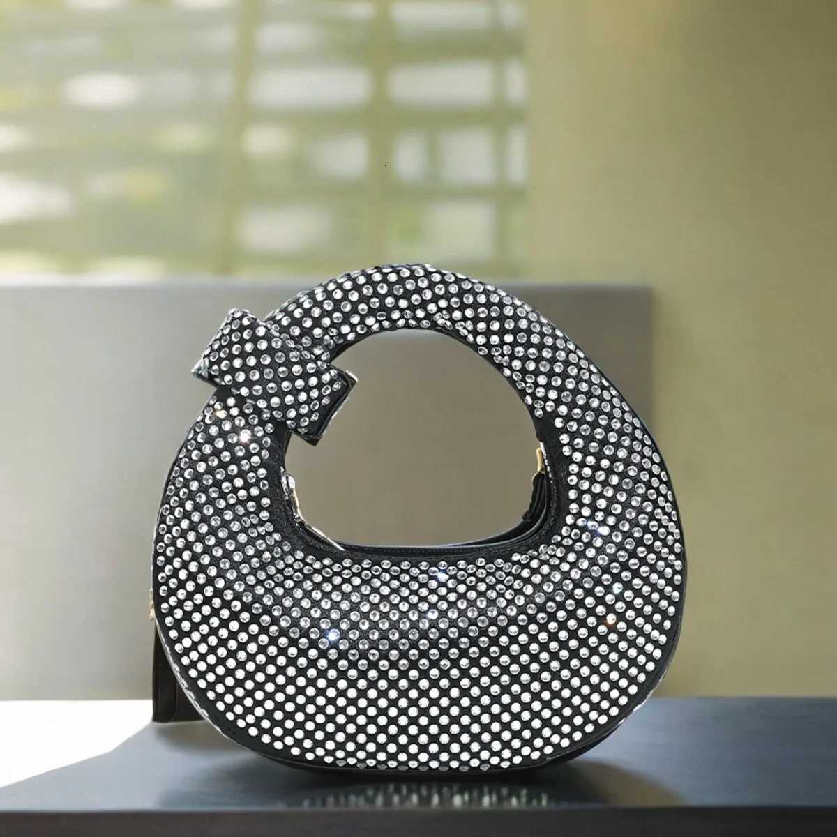 Full Diamond Dumpling Bag Womens Socialite Dinner Clutches Ladies Sparkling Rhinestone Evening Handbag Mini Banquet Party Purse K251121