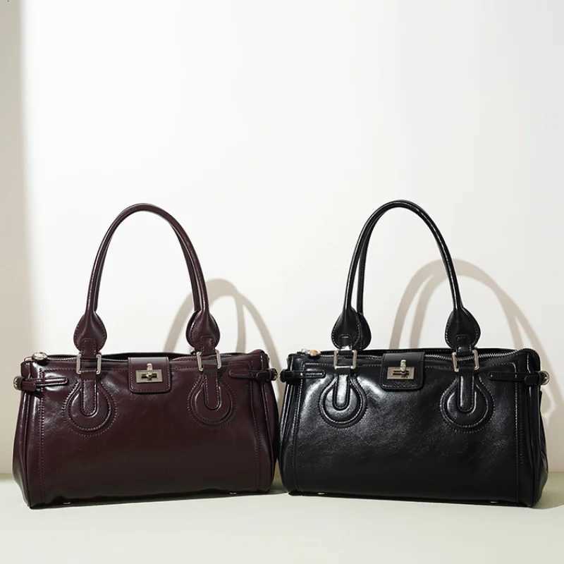 Brand Horizontal Square Tote Bag Luxury Lock Belt Shoulder Bag Versatile Work Briefcase Fashion Zipper Classic Texture Handbag K251121