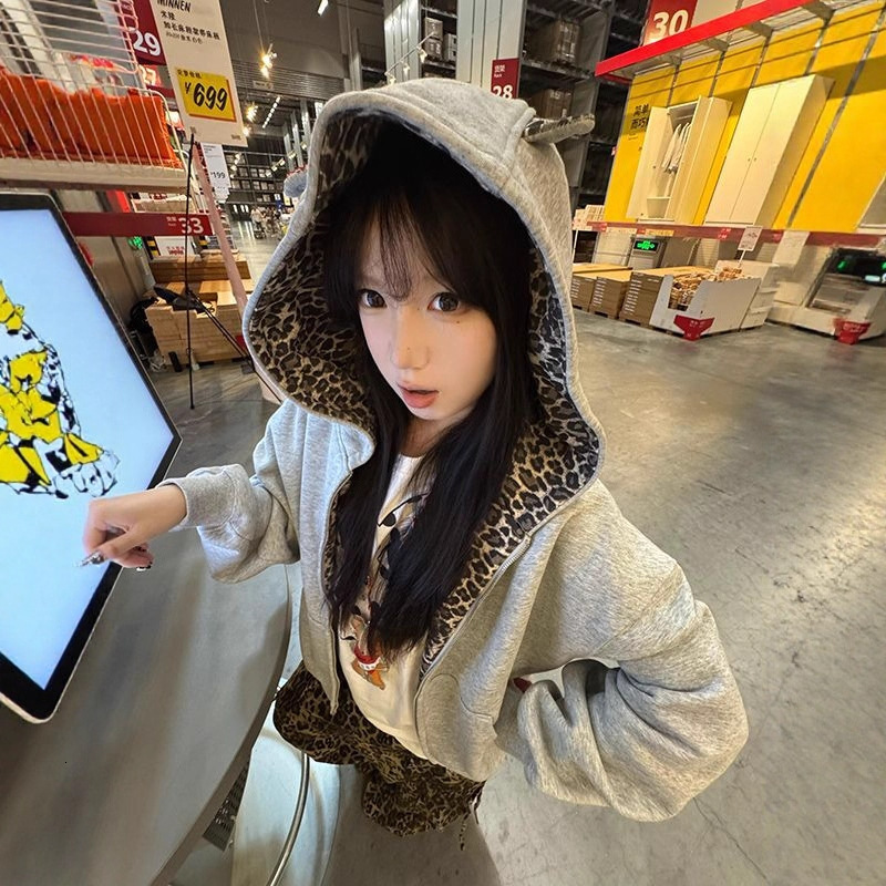 American designer retro leopard print patchwork with thick fleece hooded sweatshirt for women's autumn and winter new loose zipper cardigan trend