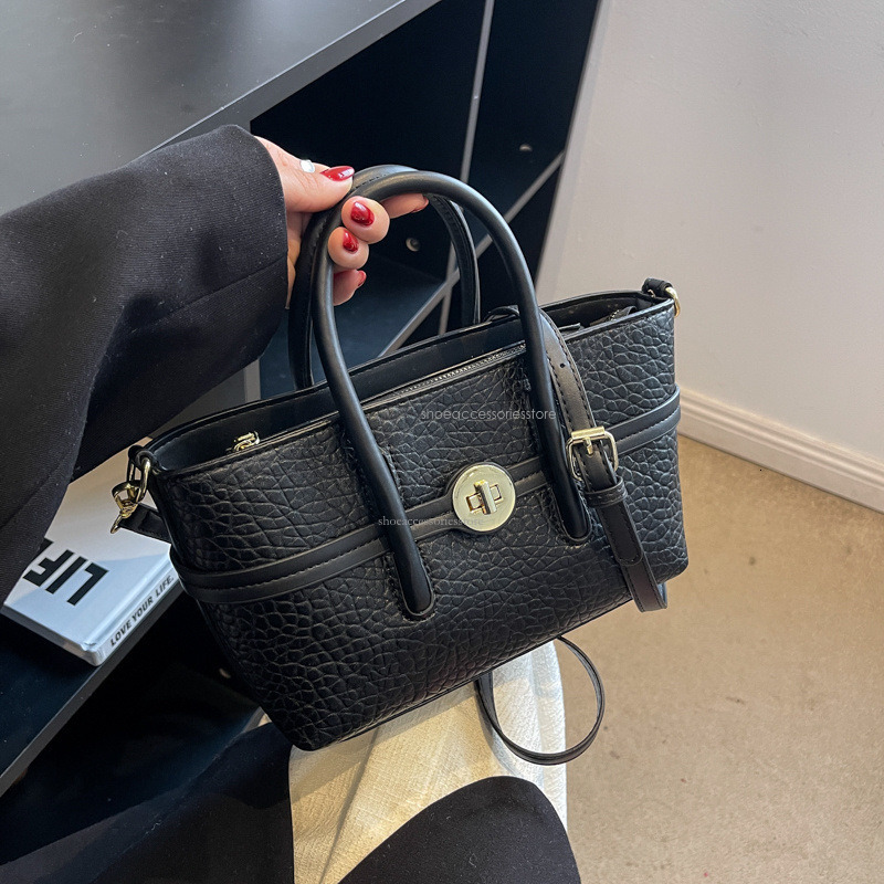 2025 New Designer Women's Shoulder Crossbody Bag Light Luxury Multifunctional Women's Handbag Small Fragrance Style Celebrity Bag