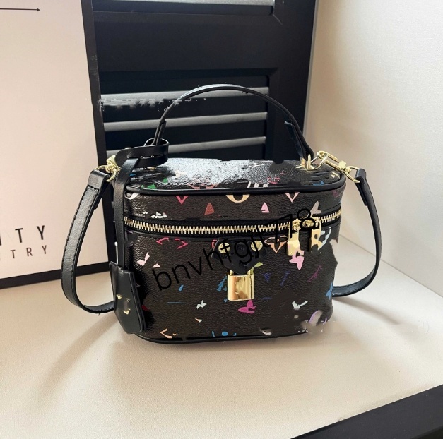 Designer Makeup Bag Cosmetic Bags Fashion Nice Mini Nano Makeup Bag Women Designers Toiletry Travel Pouch Ladies Purses High Quality Handbags L01
