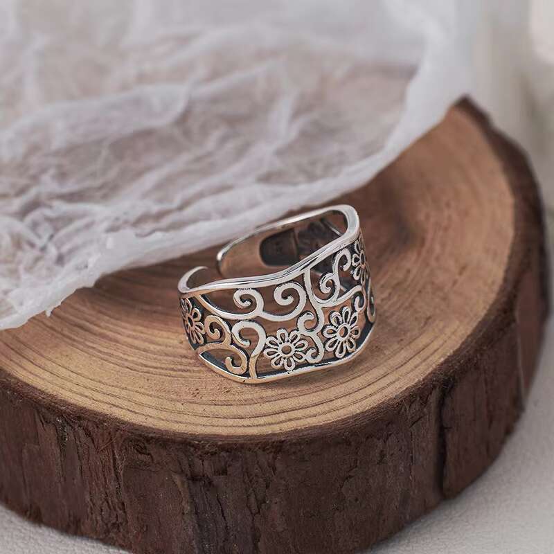 Adjustable Ring Retro Hollow Floral Design Open Band Vintage Style for Women Men Unisex Jewellery 1 Piece
