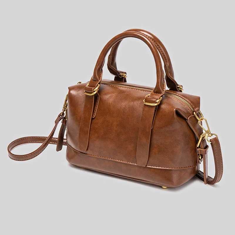 Retro Crossbody Bag Ladies Handbag Single Shoulder Boston Bag Versatile Lightweight Luxury New 2025 Unique Design BagT251122
