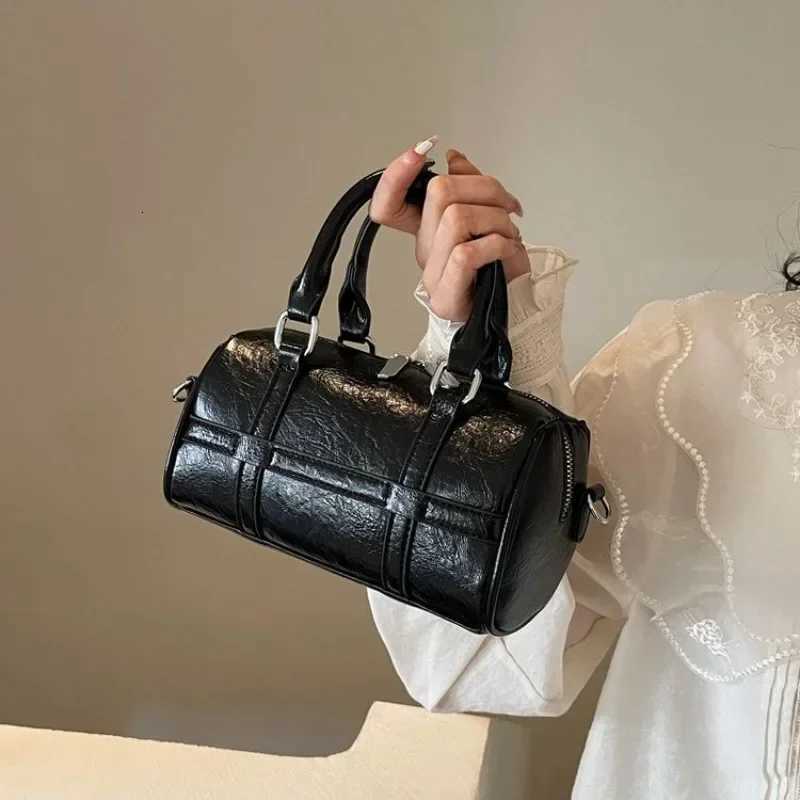Original Fashion New Crossbody Bag Fashion Hand Boston Pillow Bag Single Shoulder Body High Quality and High Appearance LevelT251122