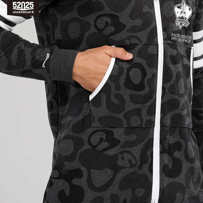 52025 Mens Hooded Jumpsuit One-Piece Cotton Pajamas Comfortable Hooded Lounge Onesie for Men Relax in Style and ComfortW251122