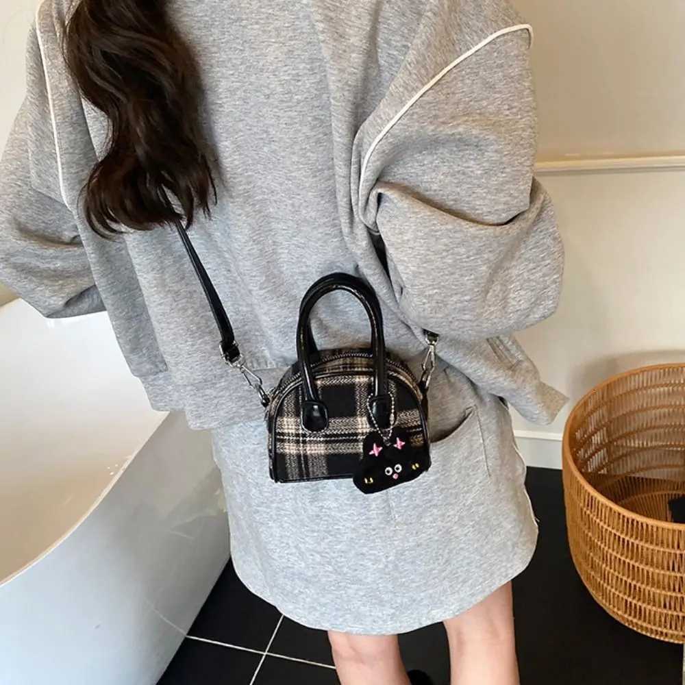 Fashion French Style Woolen Plaid Bowling Bag Elegant Cloth Boston Shoulder Bag Large Capacity PU Leather Women Handbags WomenT251122