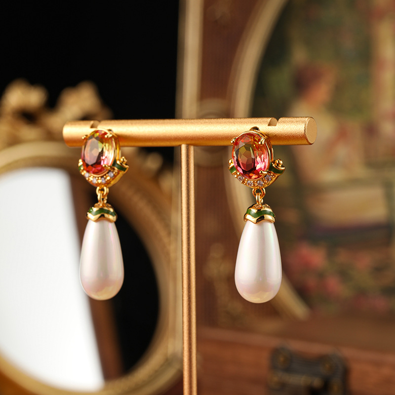 French Retro Court Baroque Freshwater Pearl Earring Women Statement Punk Goth Arcane Tiki Jewelry 250303