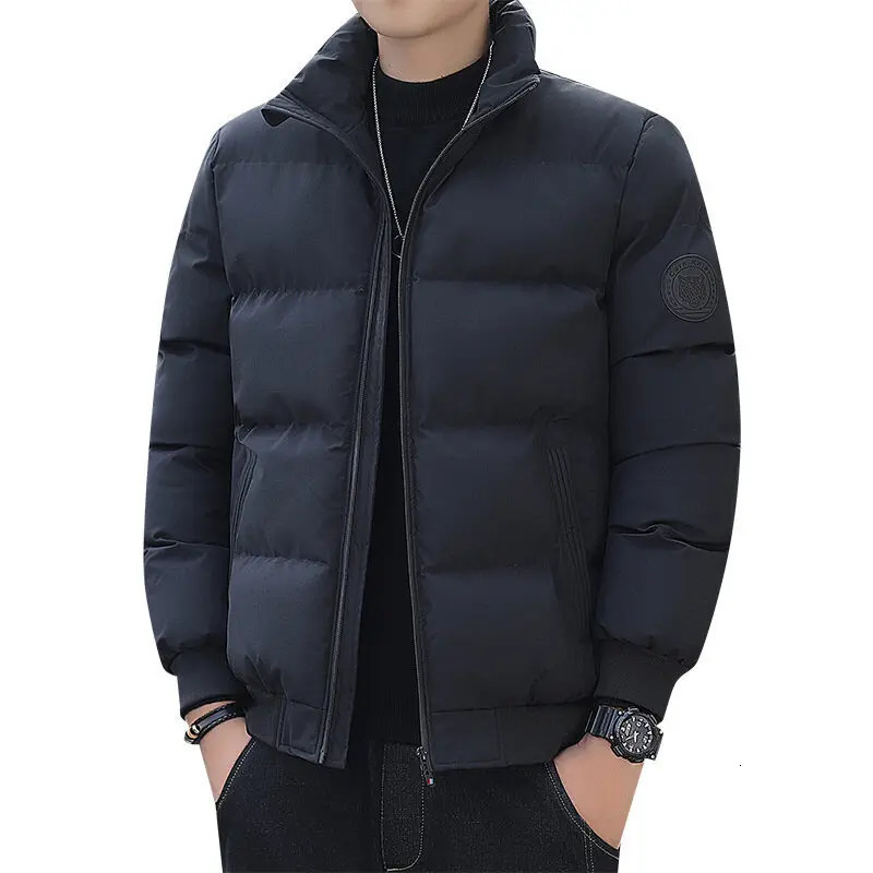 Men CottonPadded Jacket 2025 Winter Trend Tiger Head Short Padded Thick Casual Male Parkas M5Xl 251104