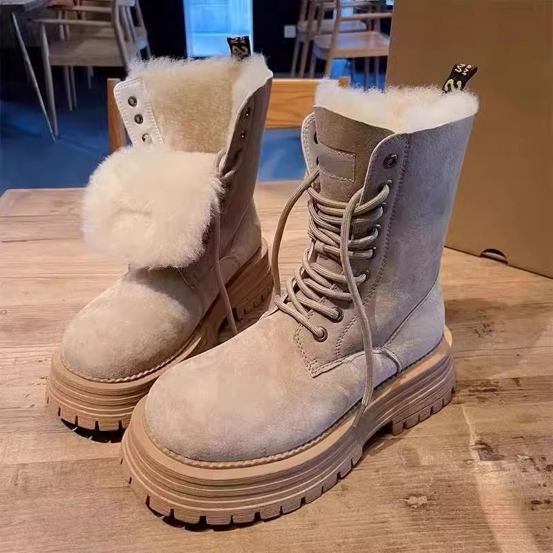 2025 Winter New Sheepskin Wool Integrated Thick soled Increased Height Martin Boots Designer Women's Wool Lined Thick Cotton Shoes Mid tube Snow 