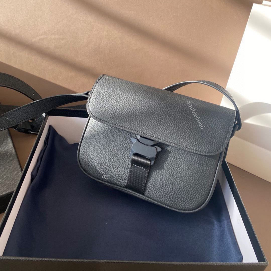 7A quality Designer men's cowhide leather messenger bag adjustable shoulder bag crossbody bag handbag waist bag chest bag work bag travel bag Fashion travel bag